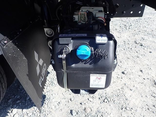 MITSUBISHI CANTER 2025 Image 31