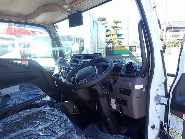 MITSUBISHI CANTER 2025 Image 31