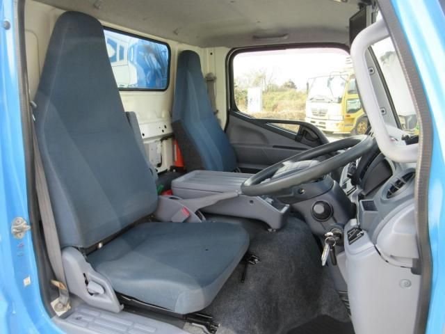 MITSUBISHI CANTER 2015 Image 31