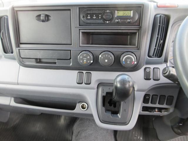 MITSUBISHI CANTER 2015 Image 31
