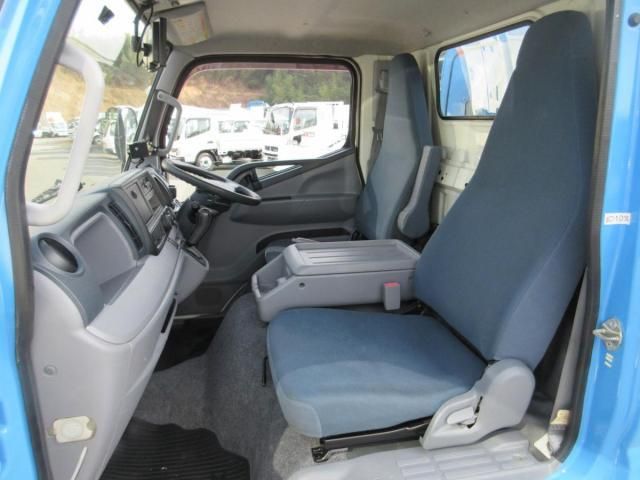 MITSUBISHI CANTER 2015 Image 31