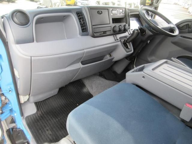 MITSUBISHI CANTER 2015 Image 31