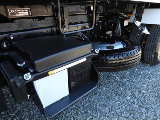 MITSUBISHI CANTER 2023 Image 31