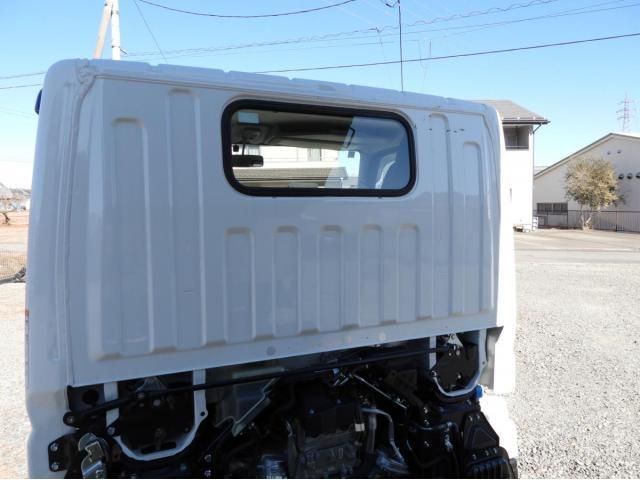 MITSUBISHI CANTER 2023 Image 31