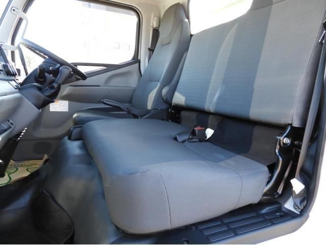 MITSUBISHI CANTER 2023 Image 31