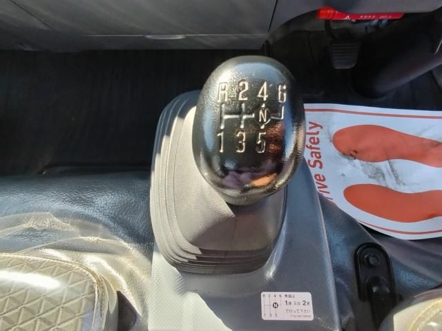 ISUZU ELF 2019 Image 31