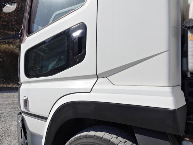 MITSUBISHI FUSOU SUPER GREAT 2016 Image 31