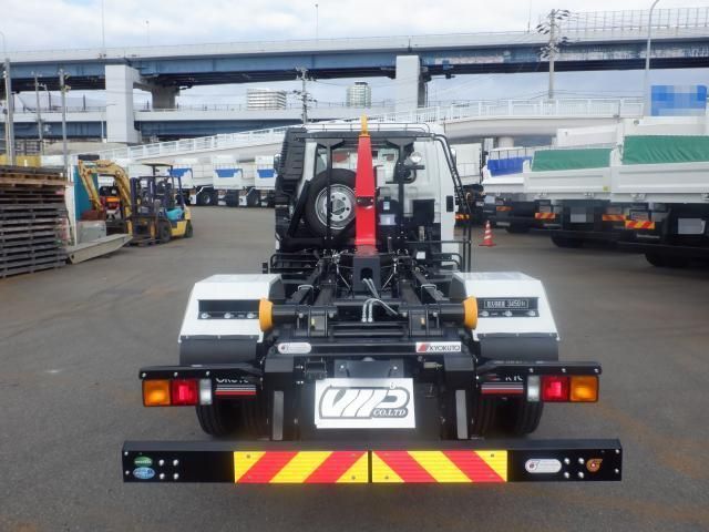 MITSUBISHI FUSOU FIGHTER 2025 Image 31