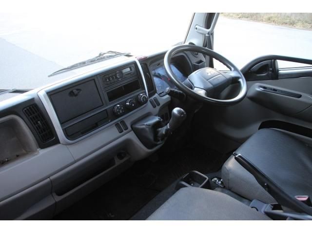 MITSUBISHI CANTER 2016 Image 31