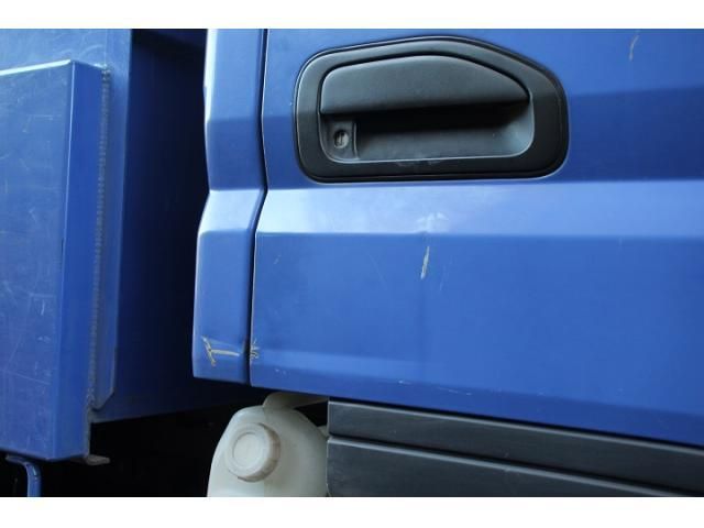 MITSUBISHI CANTER 2016 Image 31