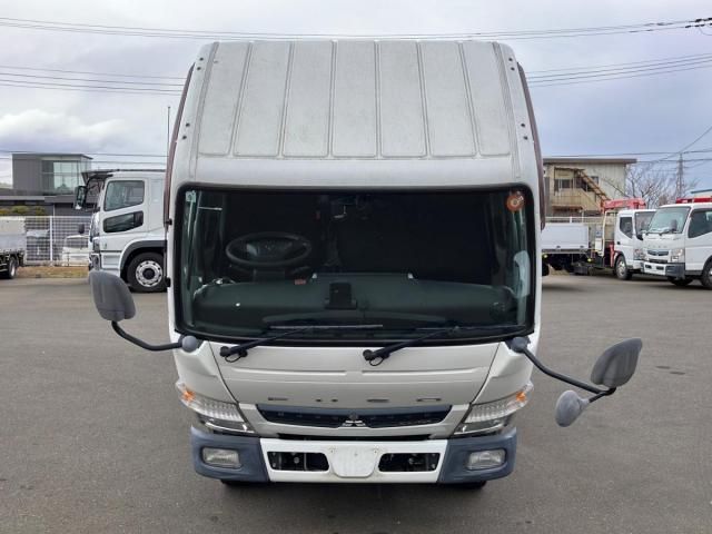 MITSUBISHI CANTER 2018 Image 31