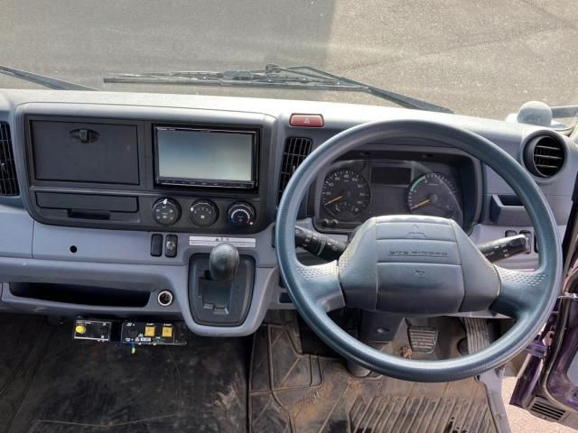 MITSUBISHI CANTER 2015 Image 31