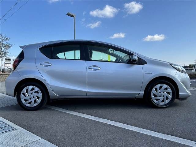 TOYOTA AQUA 2019 Image 31