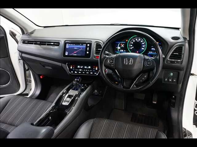 HONDA VEZEL HYBRID 2015 Image 31