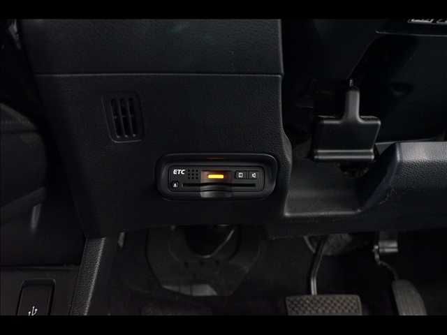 HONDA VEZEL HYBRID 2015 Image 31