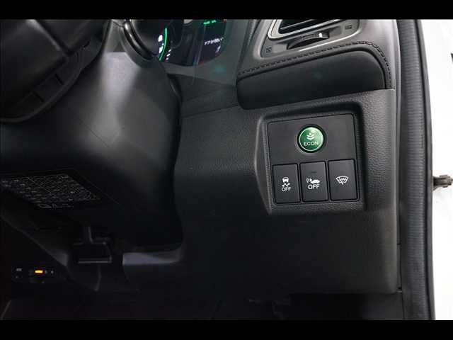 HONDA VEZEL HYBRID 2015 Image 31