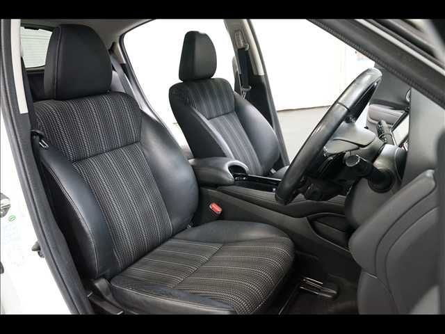 HONDA VEZEL HYBRID 2015 Image 31