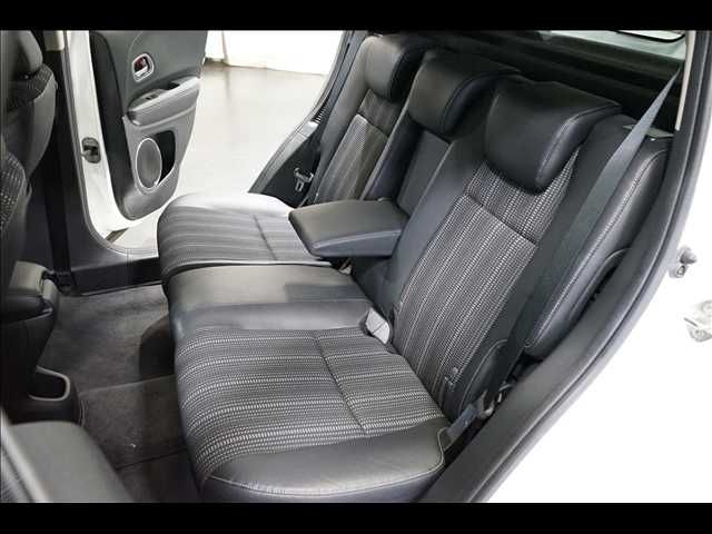 HONDA VEZEL HYBRID 2015 Image 31