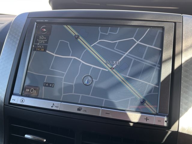 TOYOTA VOXY 2013 Image 31