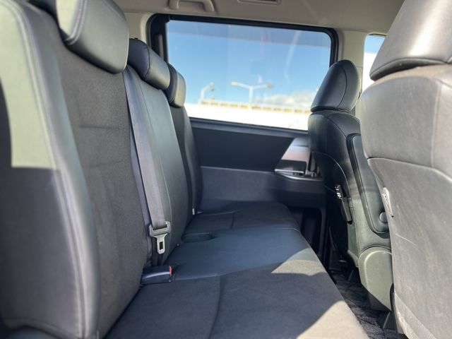 TOYOTA VOXY 2013 Image 31