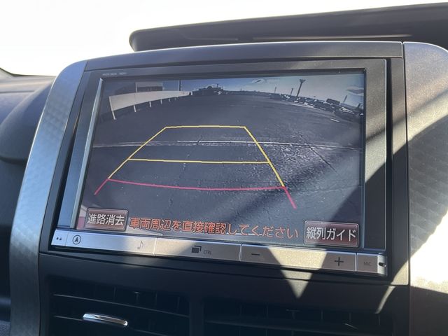 TOYOTA VOXY 2013 Image 31