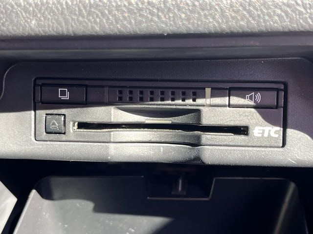 TOYOTA VOXY 2013 Image 31