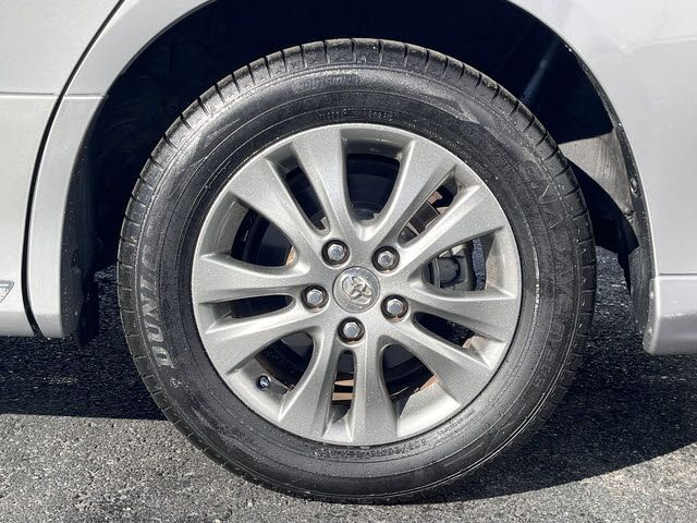 TOYOTA VOXY 2013 Image 31