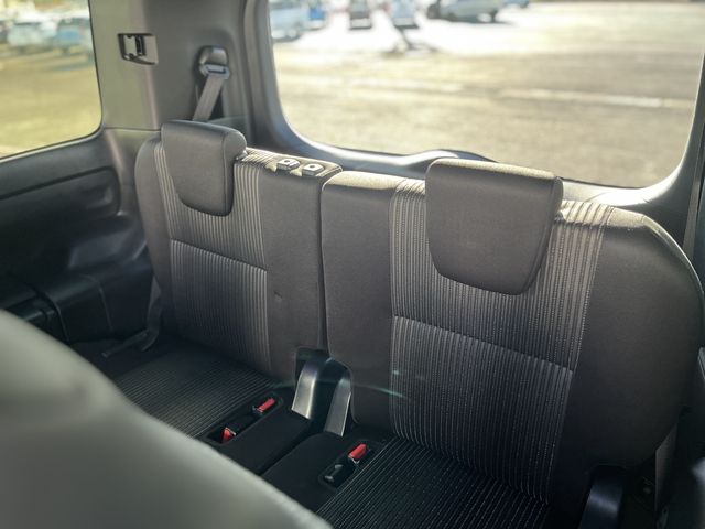 TOYOTA VOXY 2019 Image 31