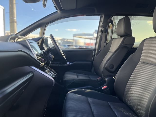 TOYOTA VOXY 2019 Image 31