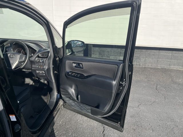 TOYOTA VOXY 2019 Image 31