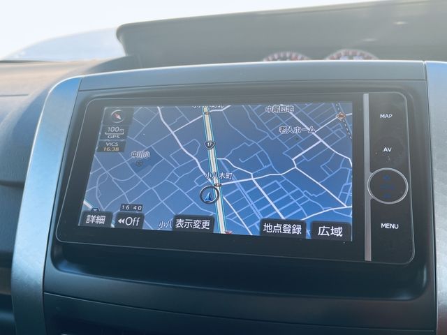 TOYOTA VOXY 2014 Image 31