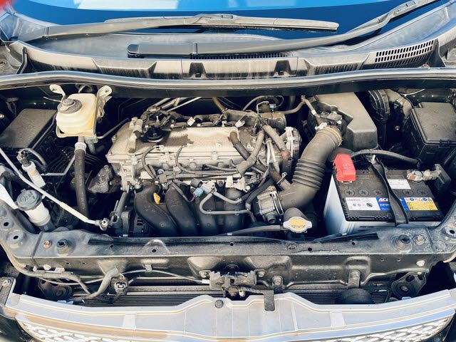 TOYOTA VOXY 2014 Image 31