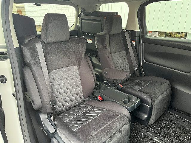 TOYOTA ALPHARD 2019 Image 31
