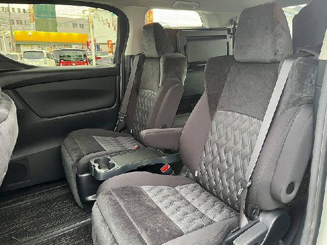 TOYOTA ALPHARD 2019 Image 31