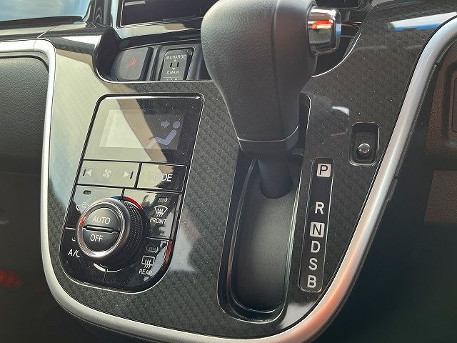 DAIHATSU MOVE CUSTOM 2022 Image 31