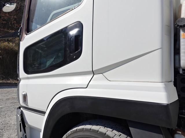 MITSUBISHI FUSOU SUPER GREAT 2016 Image 31