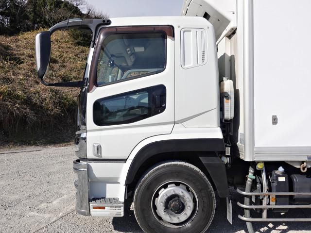 MITSUBISHI FUSOU SUPER GREAT 2016 Image 31