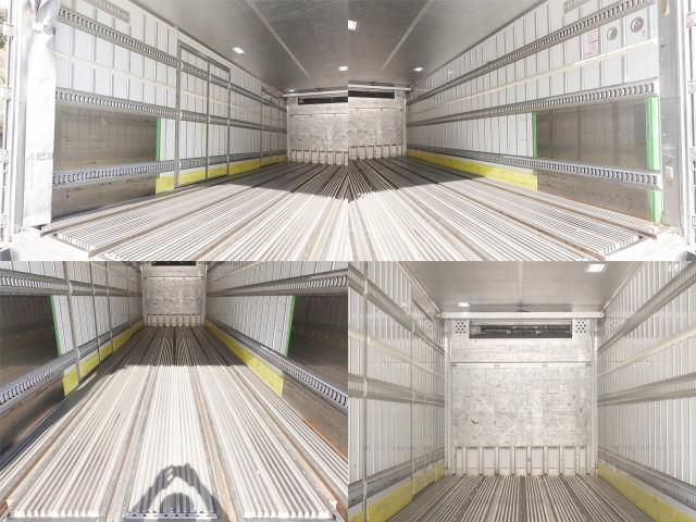 MITSUBISHI FUSOU SUPER GREAT 2016 Image 31