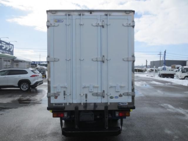 HINO DUTRO 2017 Image 31