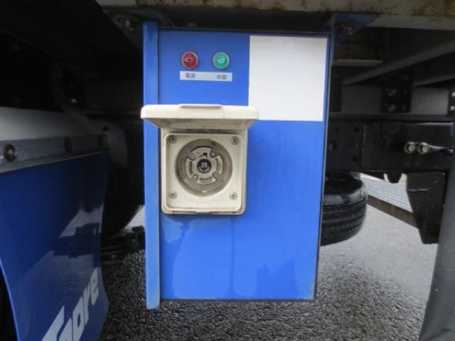 HINO DUTRO 2017 Image 31