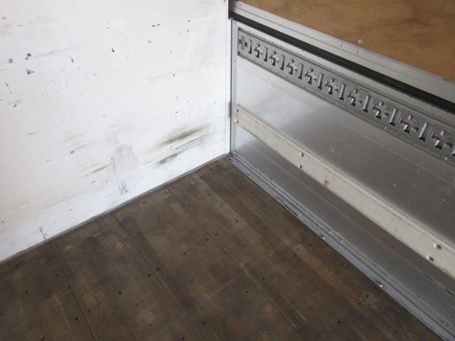 NISSAN DIESEL QUON 2021 Image 31