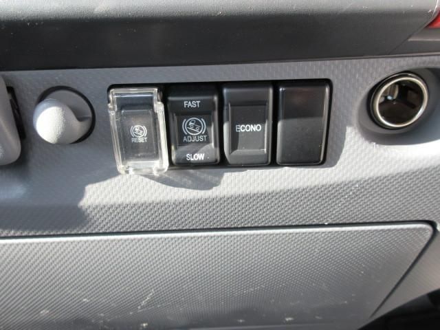 ISUZU ELF 2021 Image 31