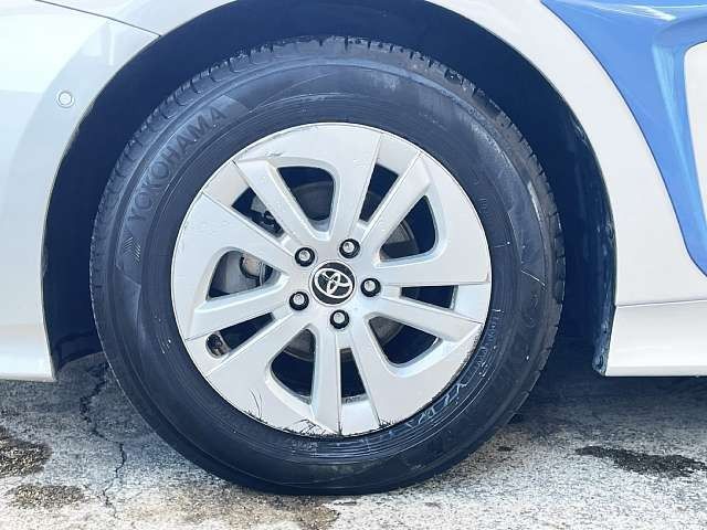 TOYOTA PRIUS 2017 Image 31