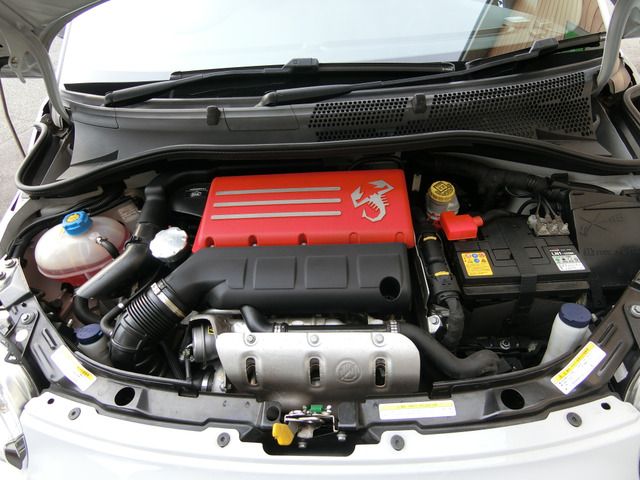 FIAT ABARTH 595 2015 Image 31