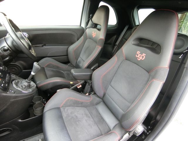 FIAT ABARTH 595 2015 Image 31