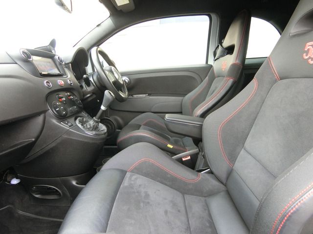 FIAT ABARTH 595 2015 Image 31