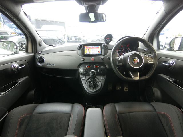 FIAT ABARTH 595 2015 Image 31