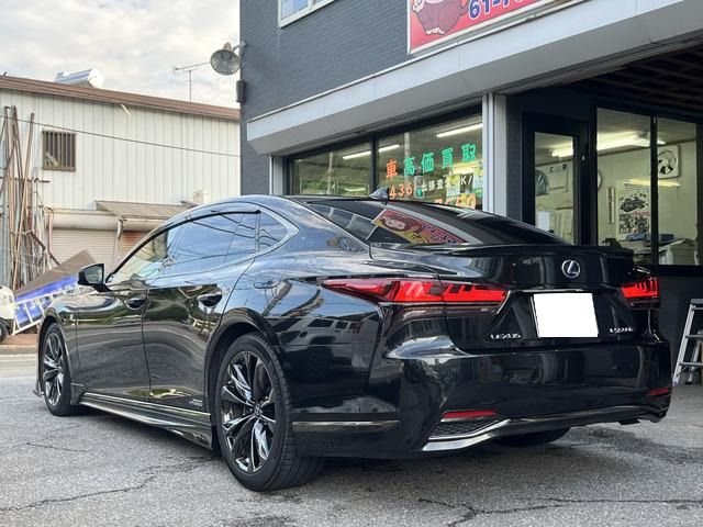 TOYOTA LEXUS LS500H 2021 Image 31