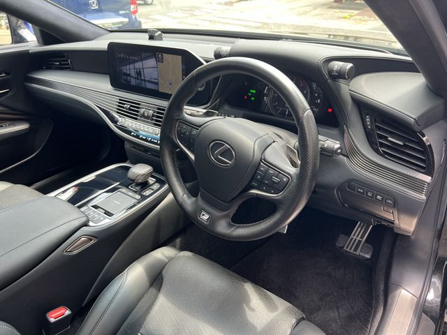 TOYOTA LEXUS LS500H 2021 Image 31