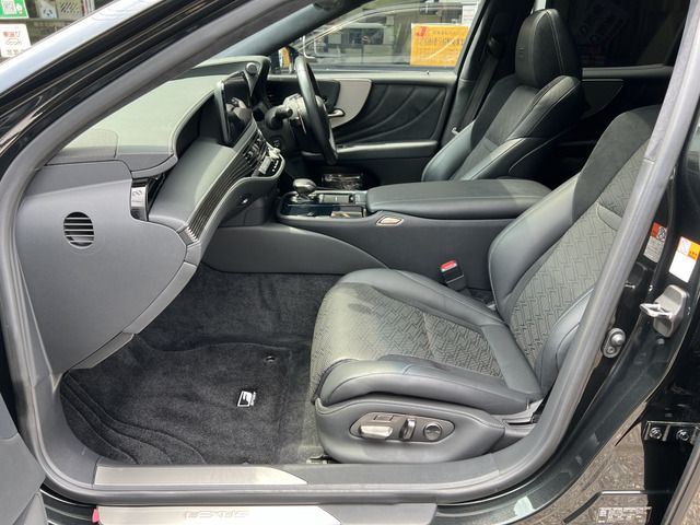 TOYOTA LEXUS LS500H 2021 Image 31